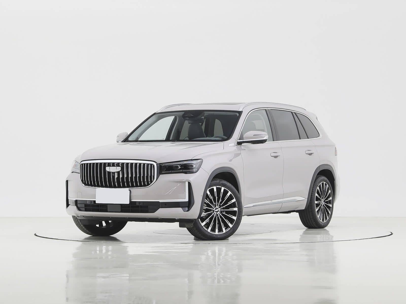 Geely Monjaro L in white, front three-quarter view — SUV for export